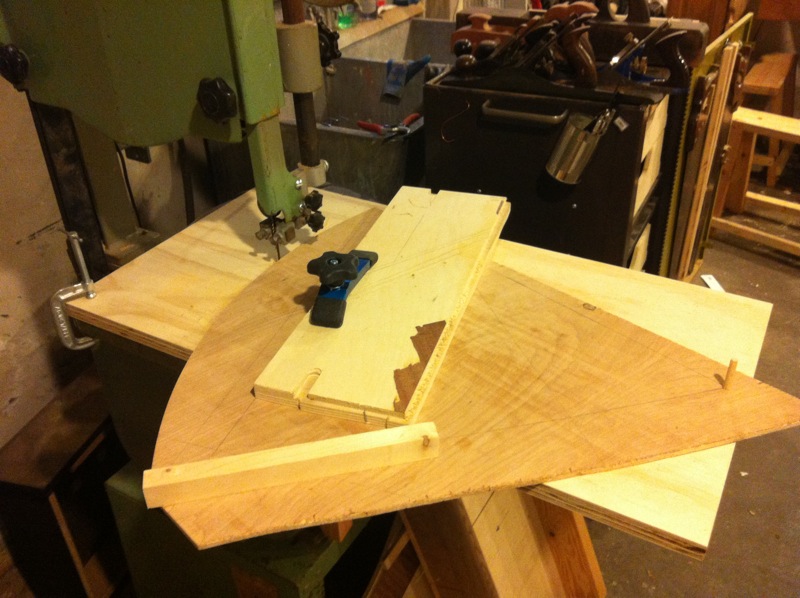 Band saw jig for the cabinet walls